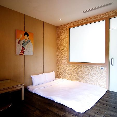 Kyoto Spring Hotel Tajpej Buitenkant foto